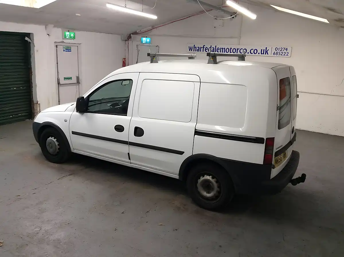 Used 2006 Vauxhall Combo Panel Van White - Interior and Exterior details 7