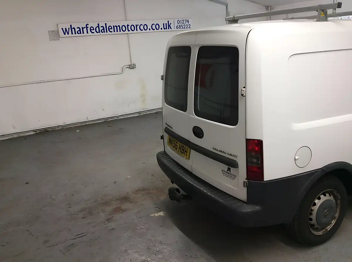 Used 2006 Vauxhall Combo Panel Van White - Interior and Exterior details 8