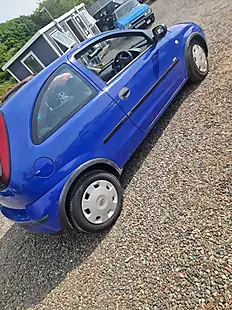 Used 2006 Vauxhall Corsa Life Blue - Interior and Exterior details 9