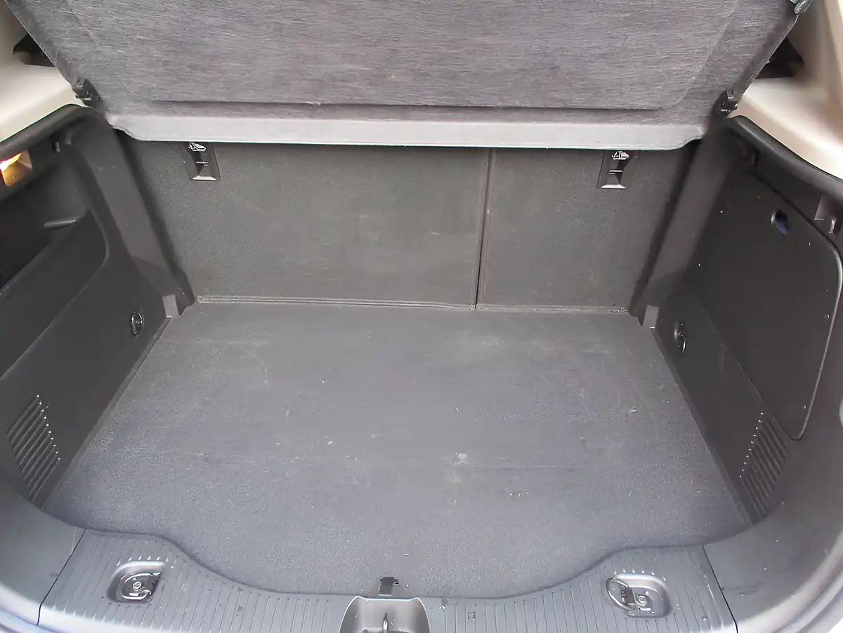 Used 2006 Vauxhall Mokka X Design Nav S/S White - Interior and Exterior details 11