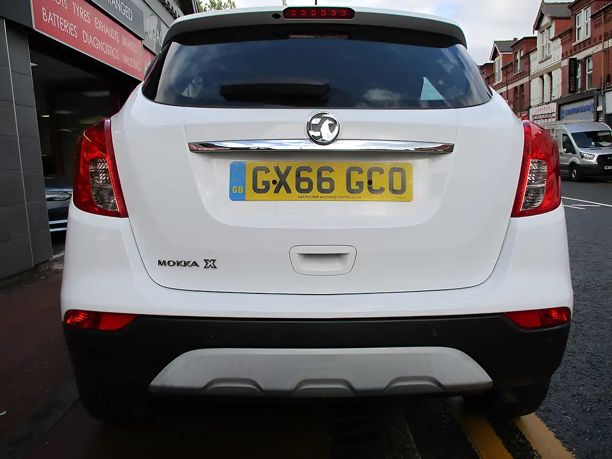Used 2006 Vauxhall Mokka X Design Nav S/S White - Interior and Exterior details 15