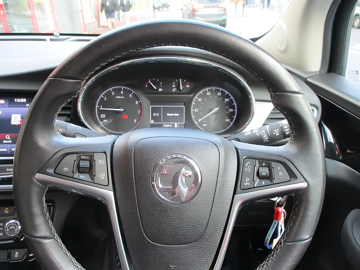 Used 2006 Vauxhall Mokka X Design Nav S/S White - Interior and Exterior details 6