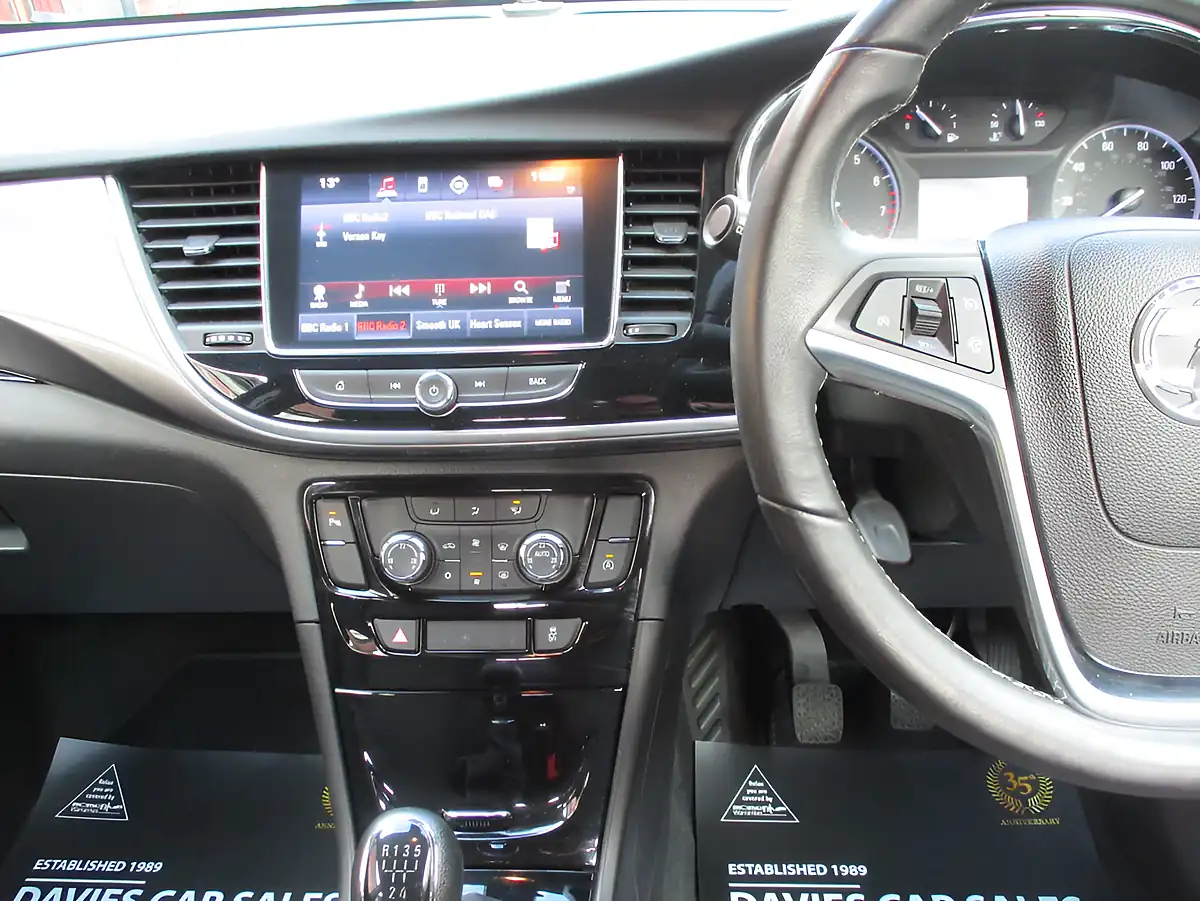 Used 2006 Vauxhall Mokka X Design Nav S/S White - Interior and Exterior details 7