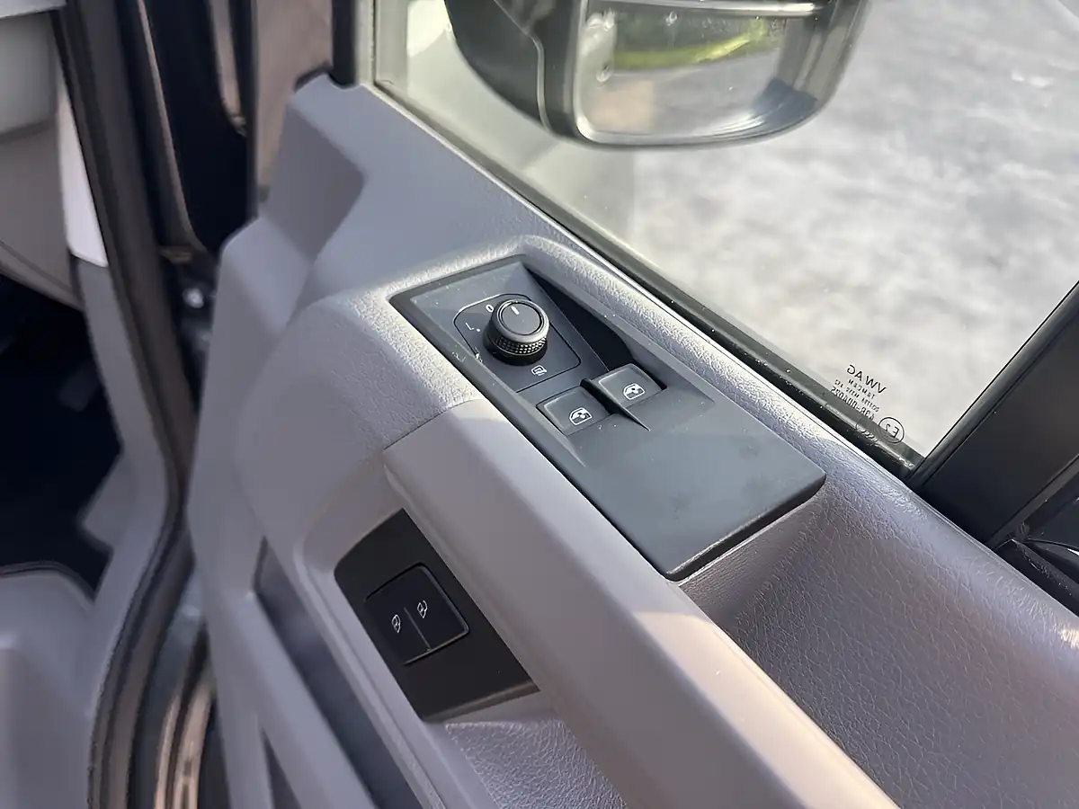 Used 2006 Volkswagen Crafter Commerce Plus Grey - Interior and Exterior details 8