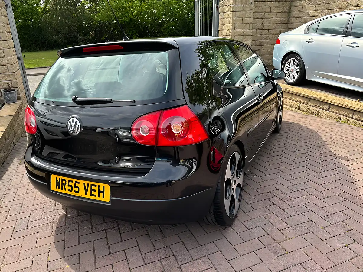 Used 2006 Volkswagen Golf GT Black - Interior and Exterior details 10
