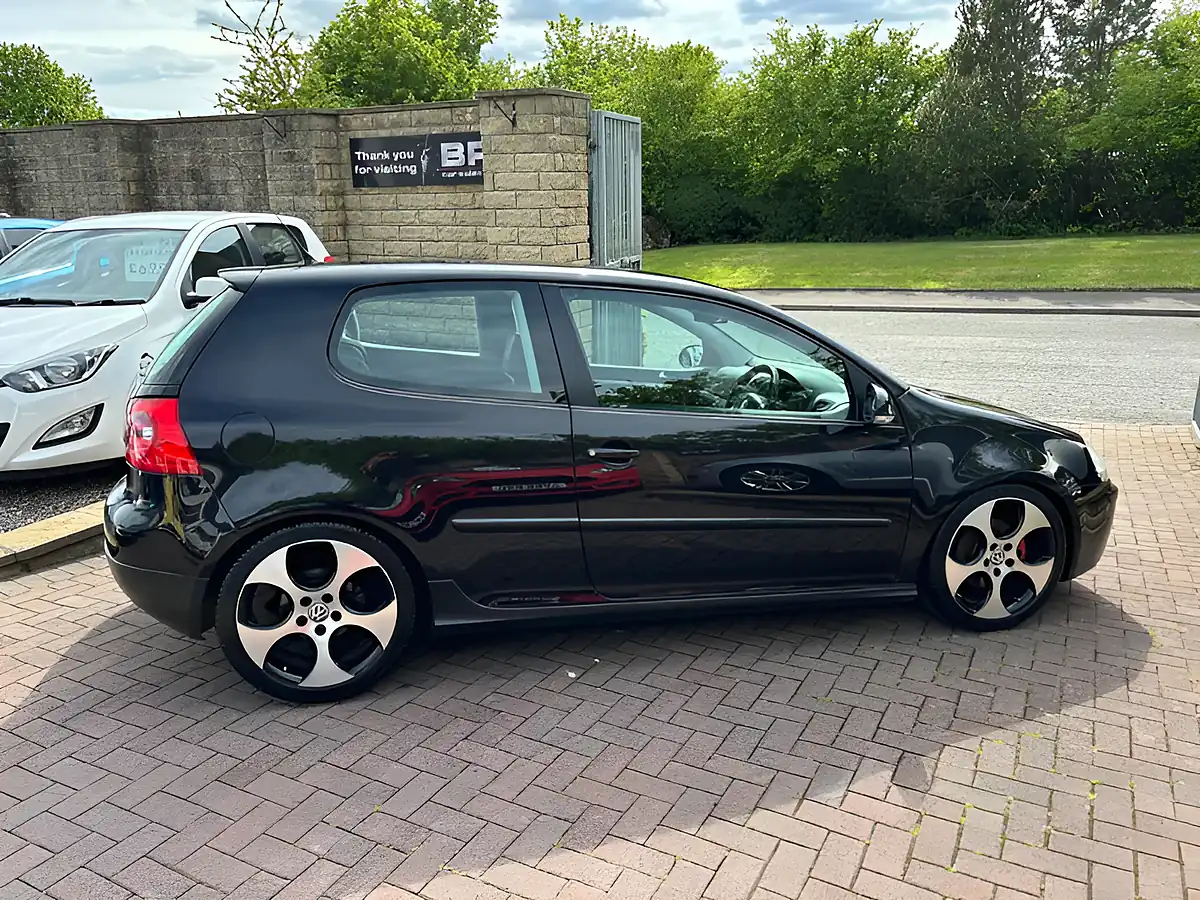 Used 2006 Volkswagen Golf GT Black - Interior and Exterior details 12
