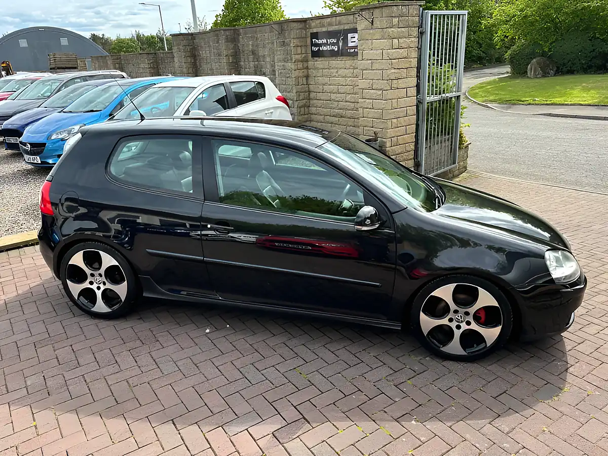 Used 2006 Volkswagen Golf GT Black - Interior and Exterior details 13