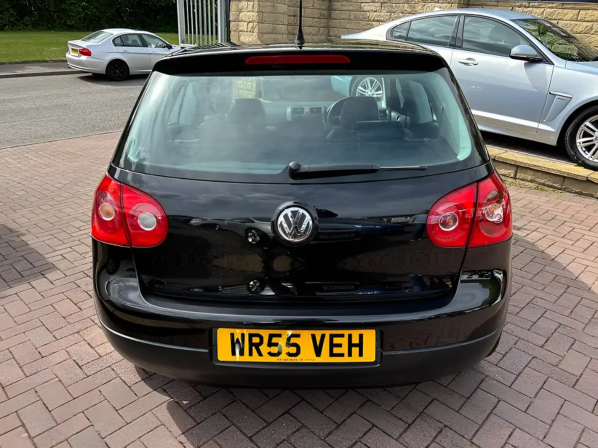 Used 2006 Volkswagen Golf GT Black - Interior and Exterior details 9