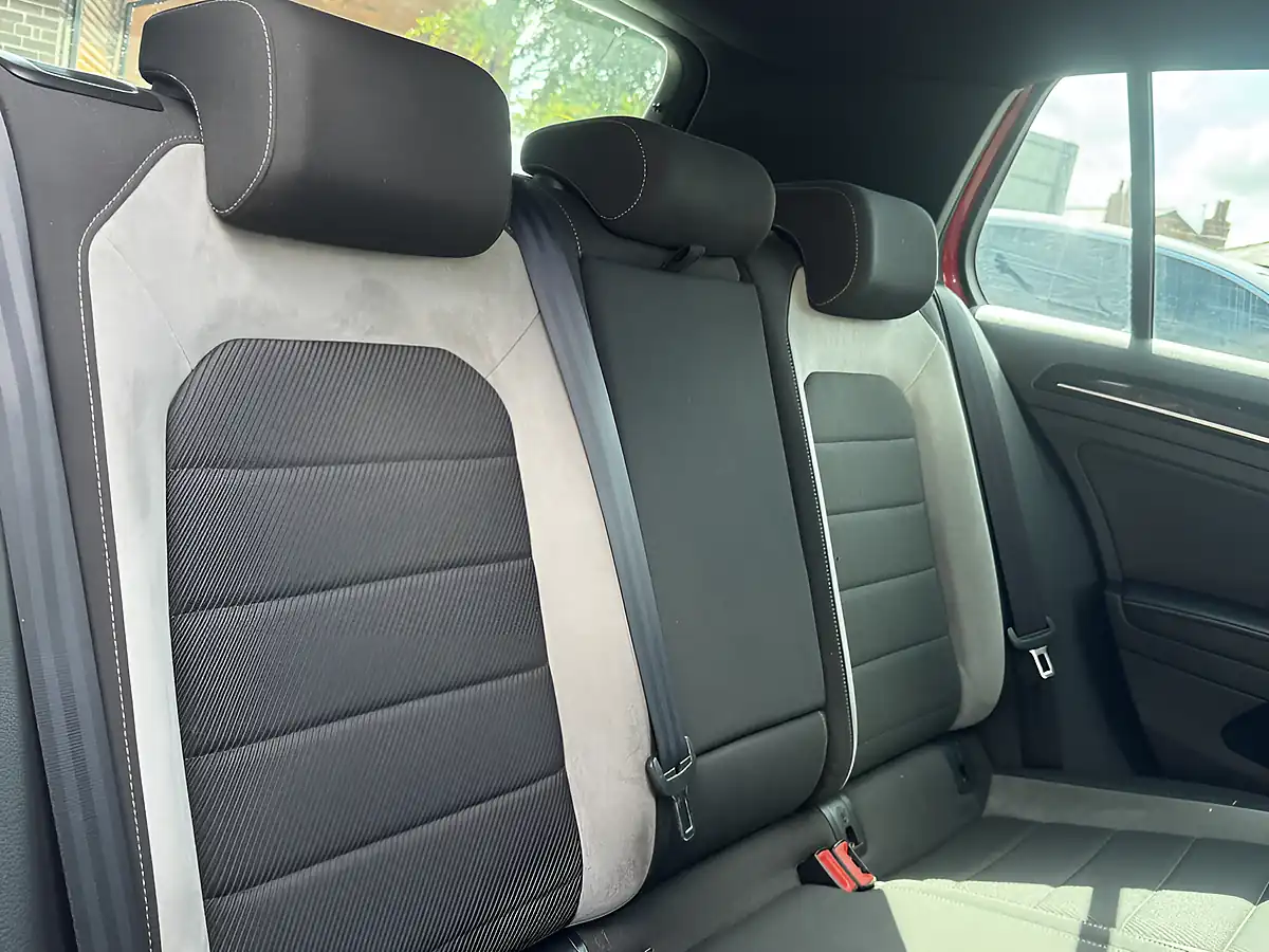 Used 2006 Volkswagen Golf R Red - Interior and Exterior details 19
