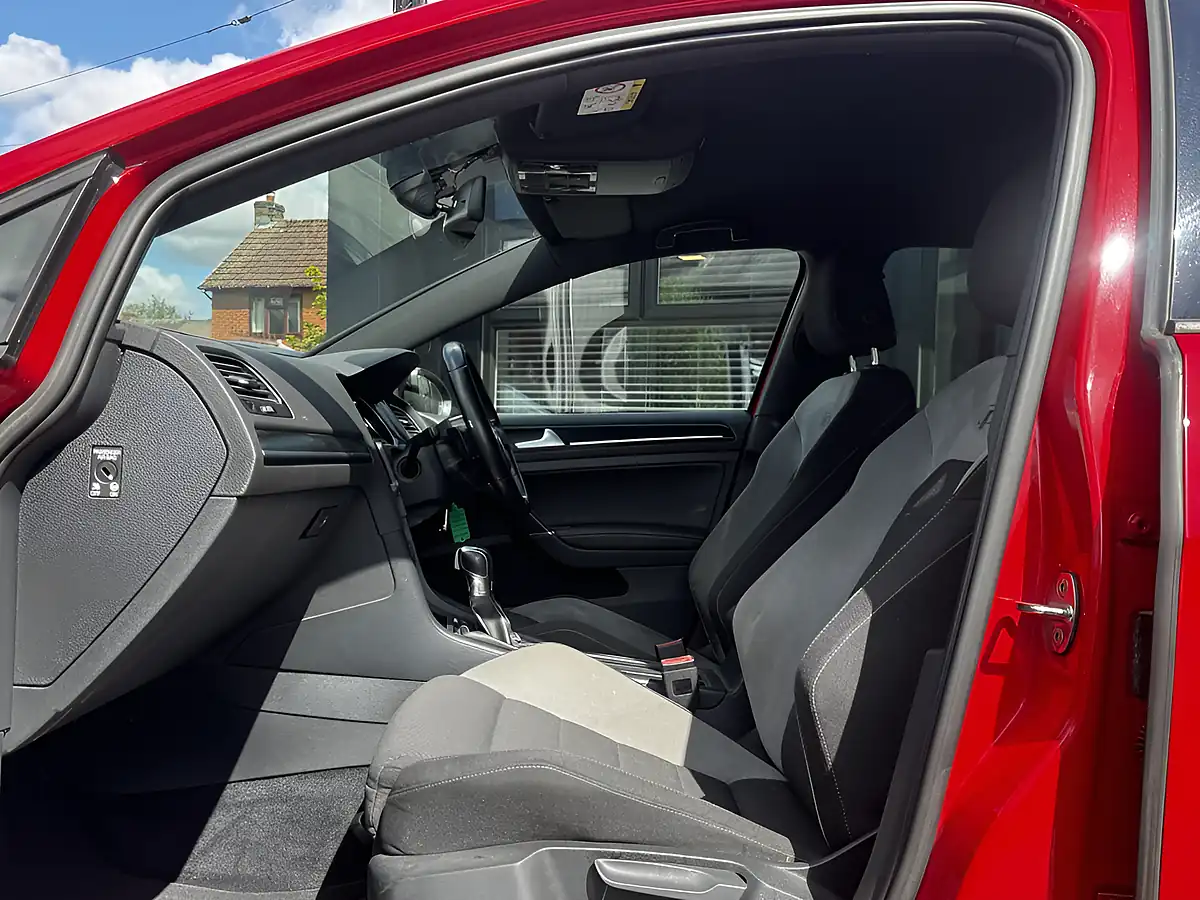 Used 2006 Volkswagen Golf R Red - Interior and Exterior details 20