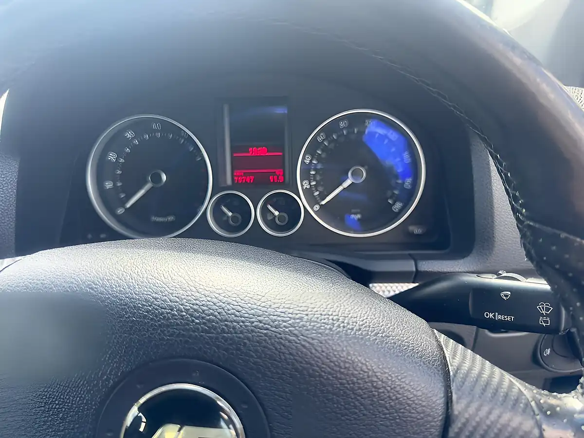 Used 2006 Volkswagen Golf R32 4Motion Blue - Interior and Exterior details 11