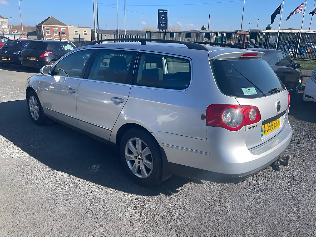 Used 2006 Volkswagen Passat Se Silver - Interior and Exterior details 3