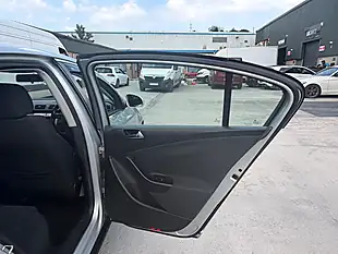 Used 2006 Volkswagen Passat Se Silver - Interior and Exterior details 12