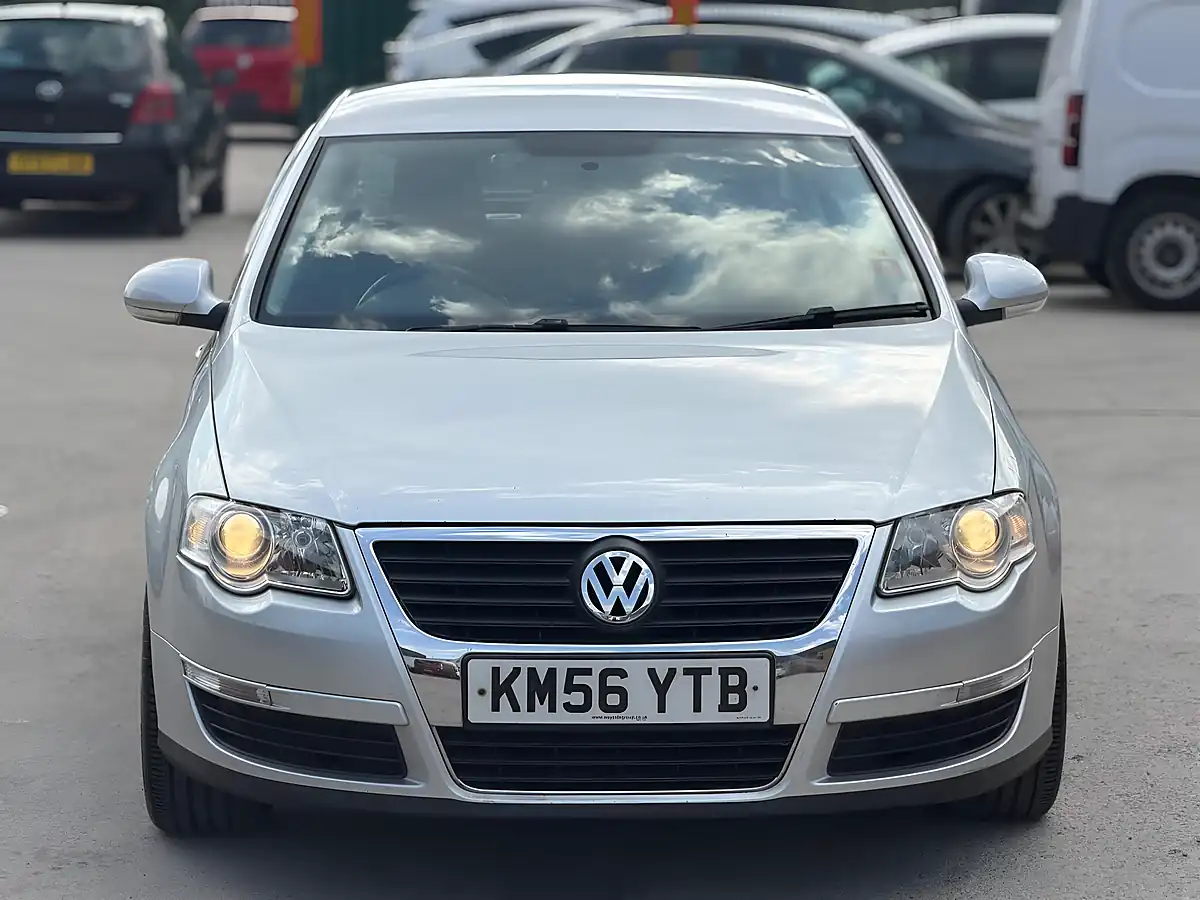 Used 2006 Volkswagen Passat Se Silver - Interior and Exterior details 4