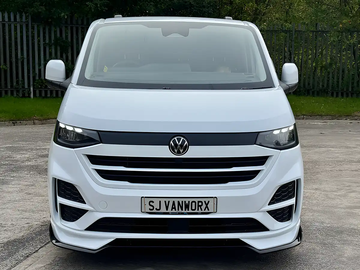 Used 2006 Volkswagen Transporter Commerce White - Interior and Exterior details 11