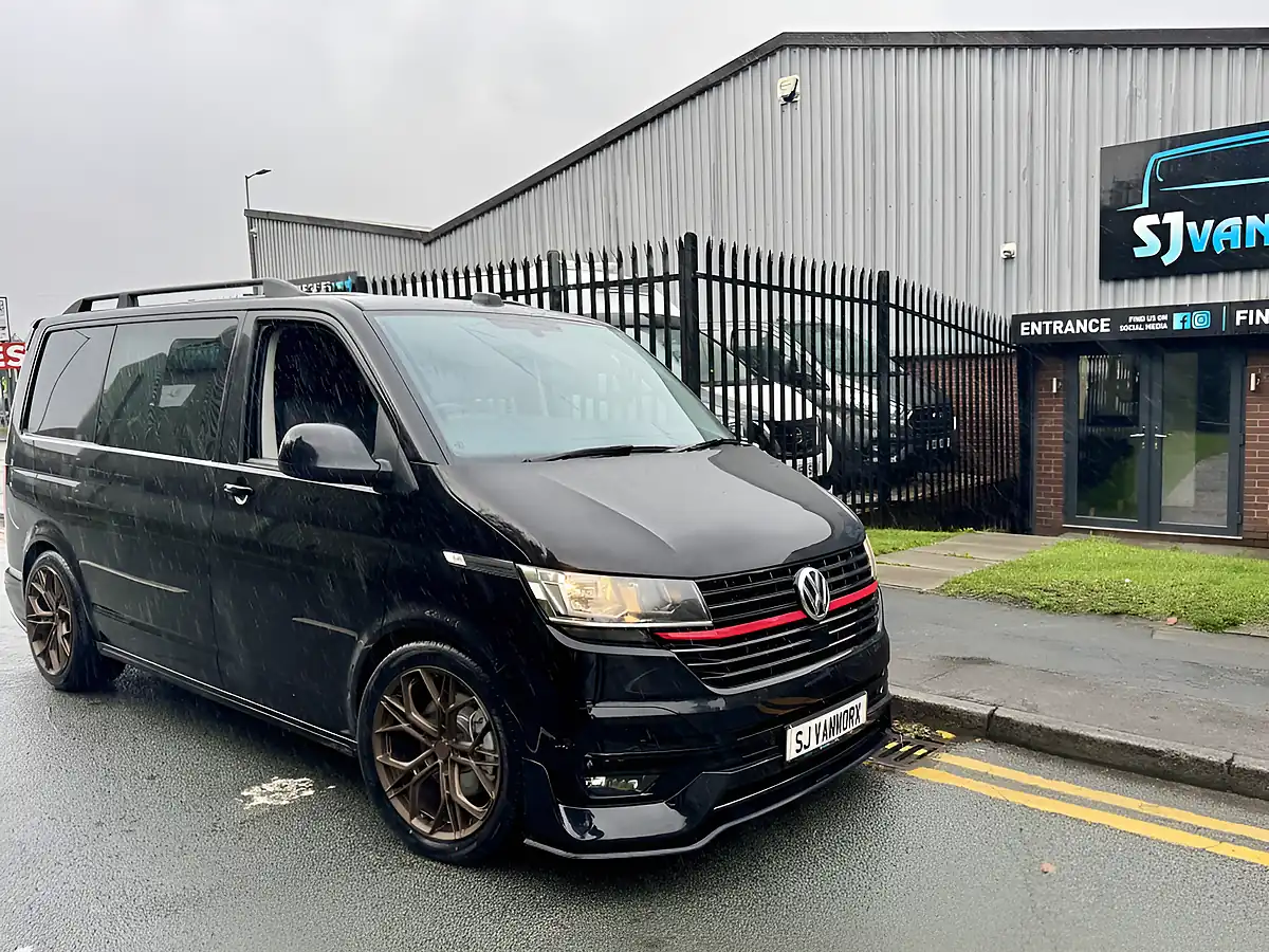Used 2006 Volkswagen Transporter Kombi Highline Black - Interior and Exterior details 14