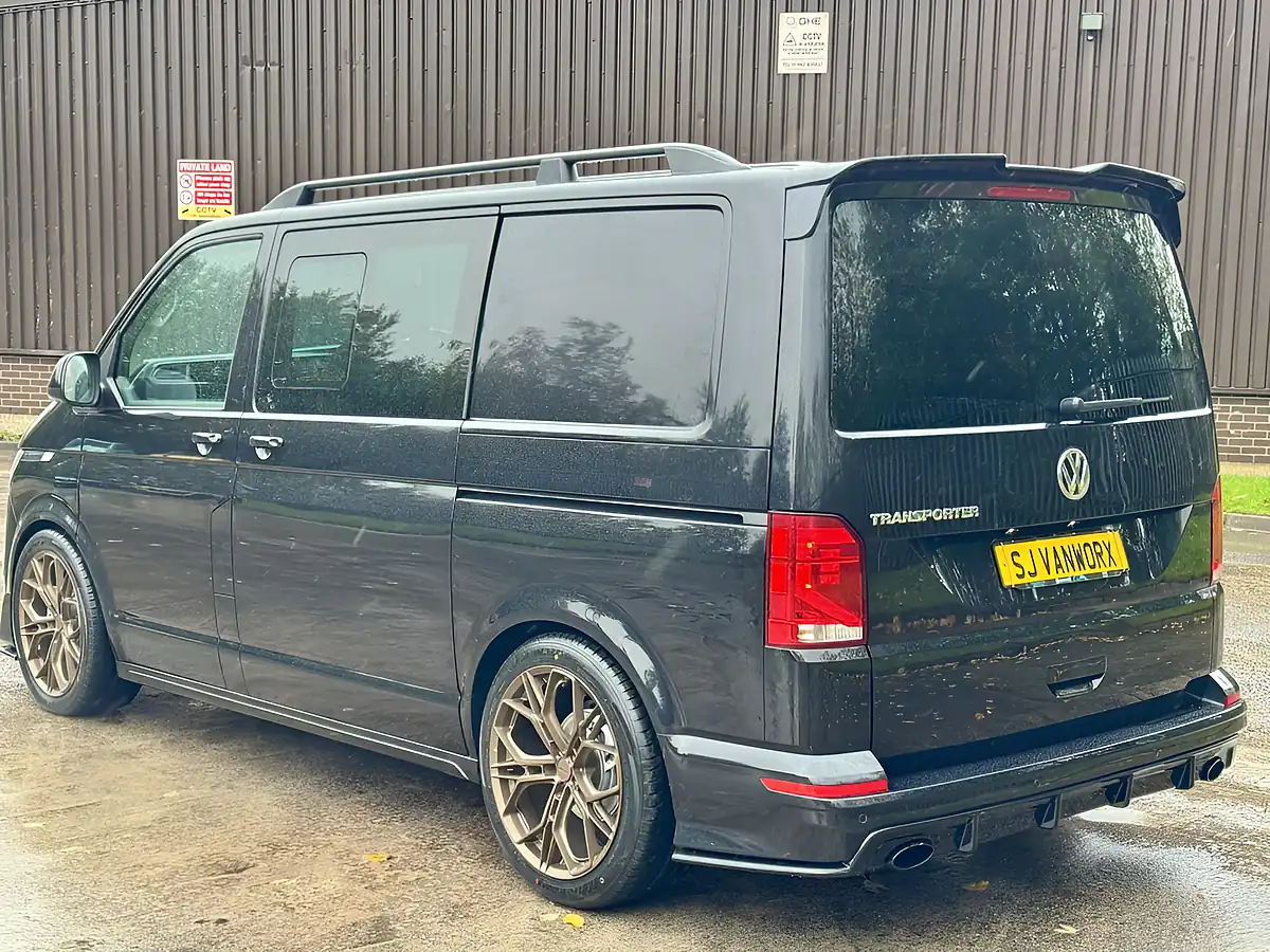 Used 2006 Volkswagen Transporter Kombi Highline Black - Interior and Exterior details 4