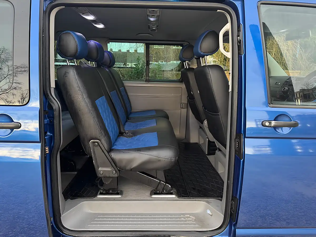 Used 2006 Volkswagen Transporter Shuttle Se Blue - Interior and Exterior details 11