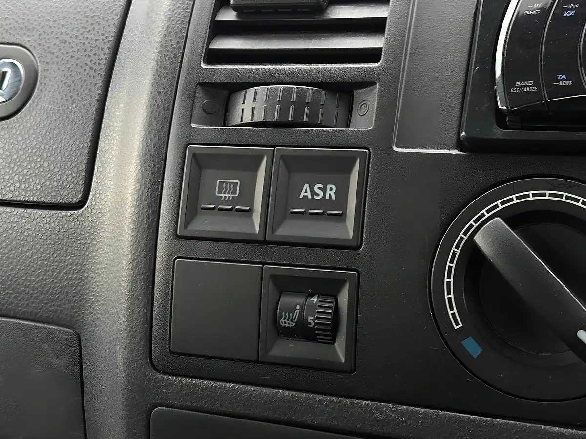 Used 2006 Volkswagen Transporter Shuttle Se Blue - Interior and Exterior details 15
