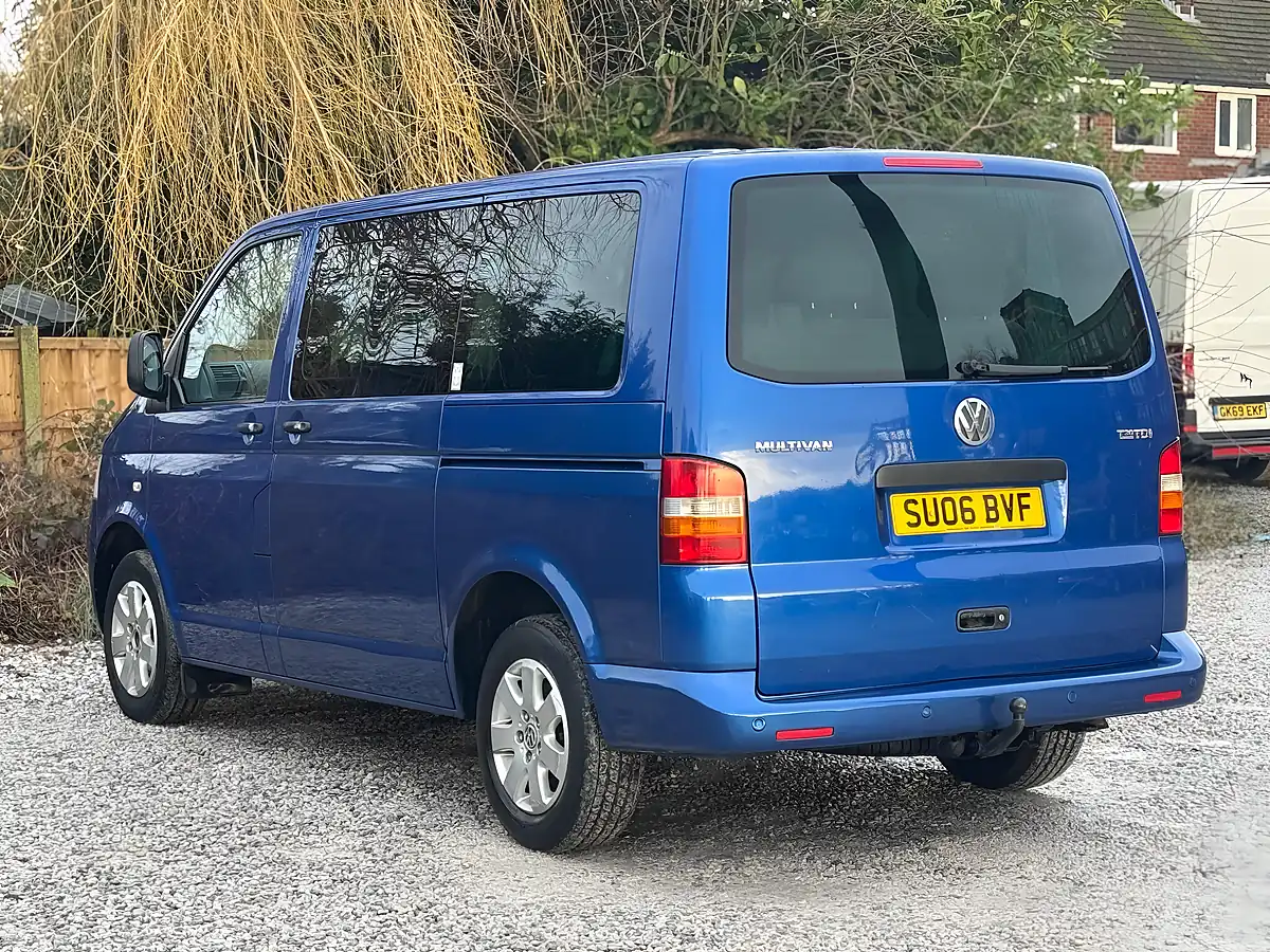 Used 2006 Volkswagen Transporter Shuttle Se Blue - Interior and Exterior details 7