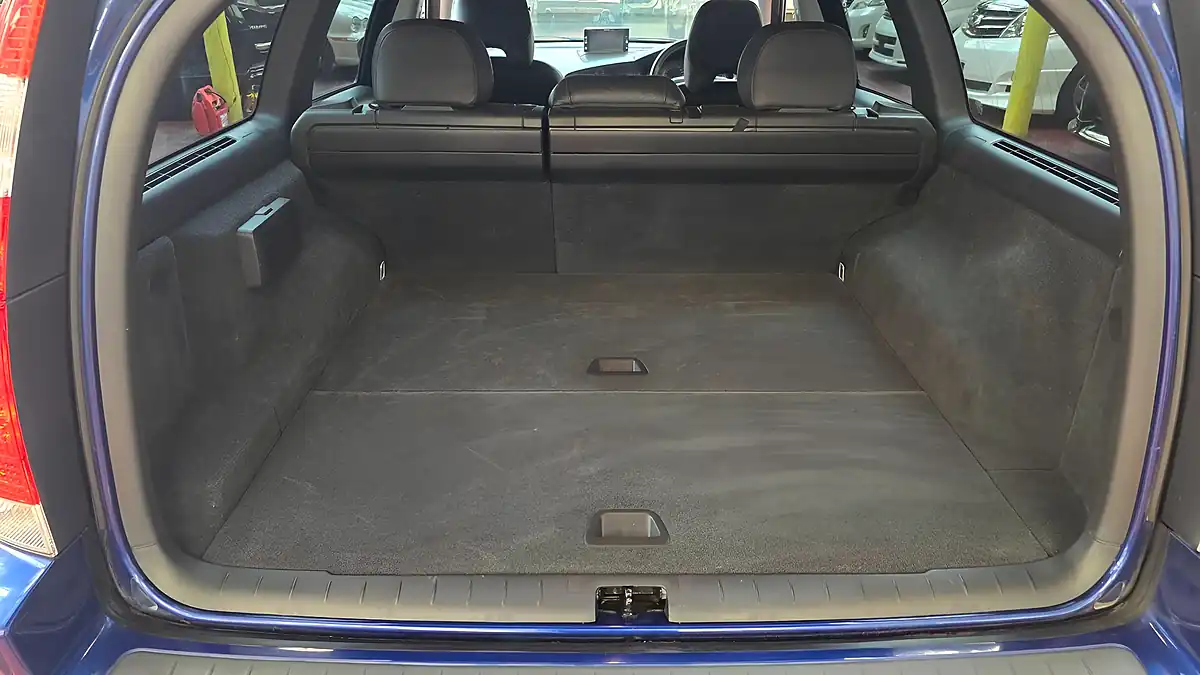 Used 2006 Volvo V70 Ocean Race Blue - Interior and Exterior details 11