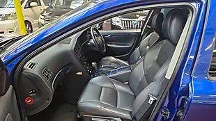 Used 2006 Volvo V70 Ocean Race Blue - Interior and Exterior details 5