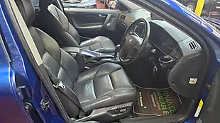 Used 2006 Volvo V70 Ocean Race Blue - Interior and Exterior details 9