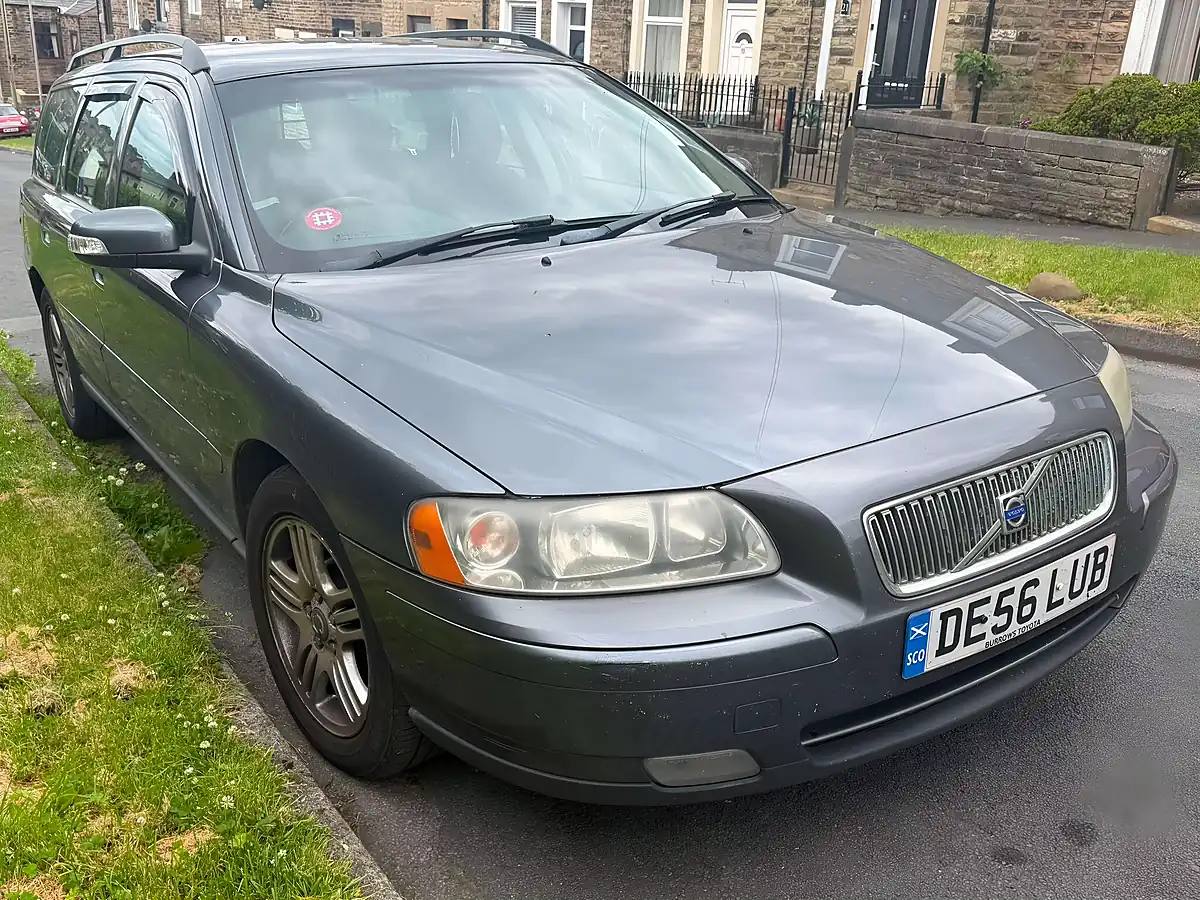 Used 2006 Volvo V70 S Grey - Front View