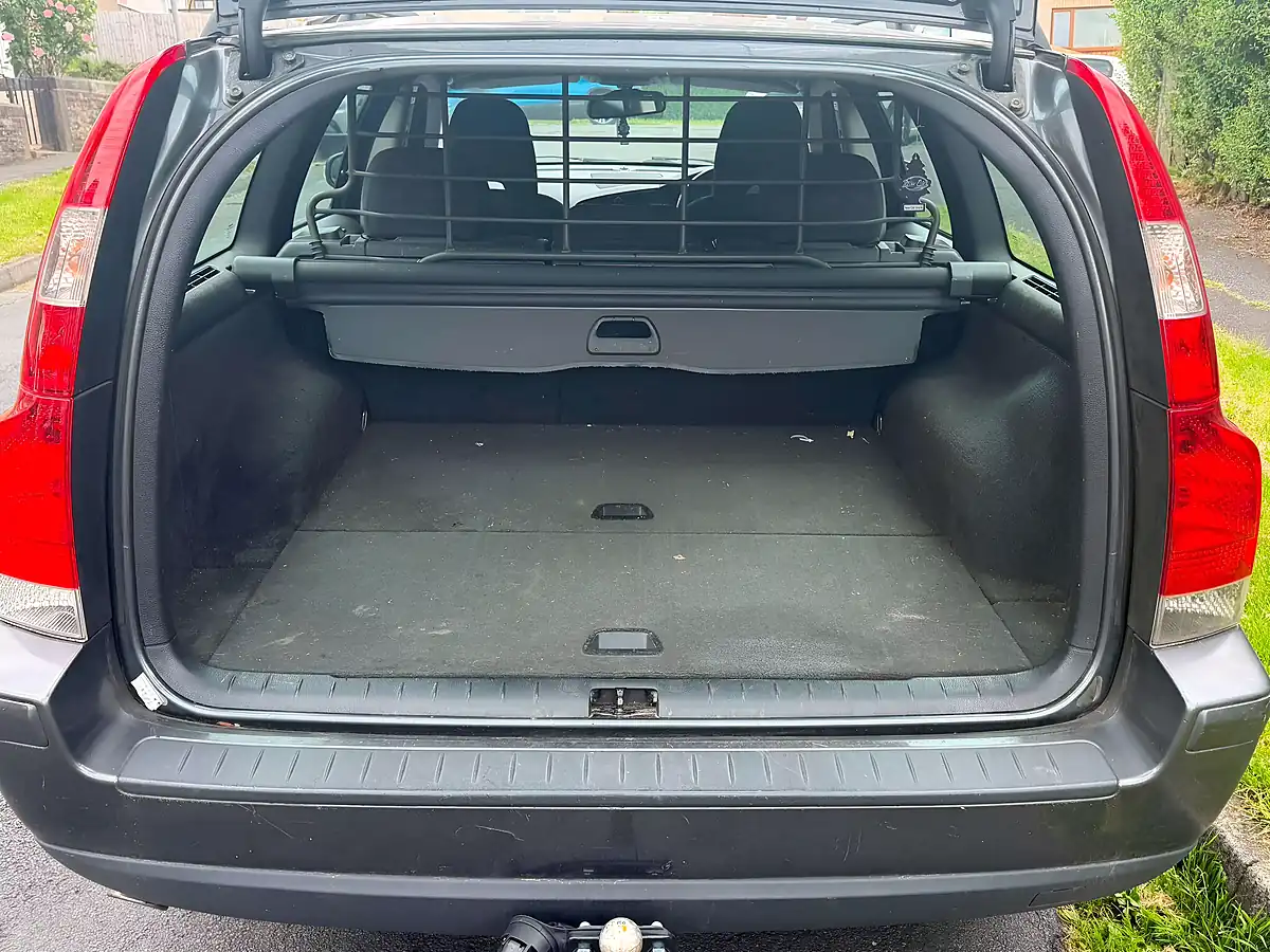 Used 2006 Volvo V70 S Grey - Interior and Exterior details 5