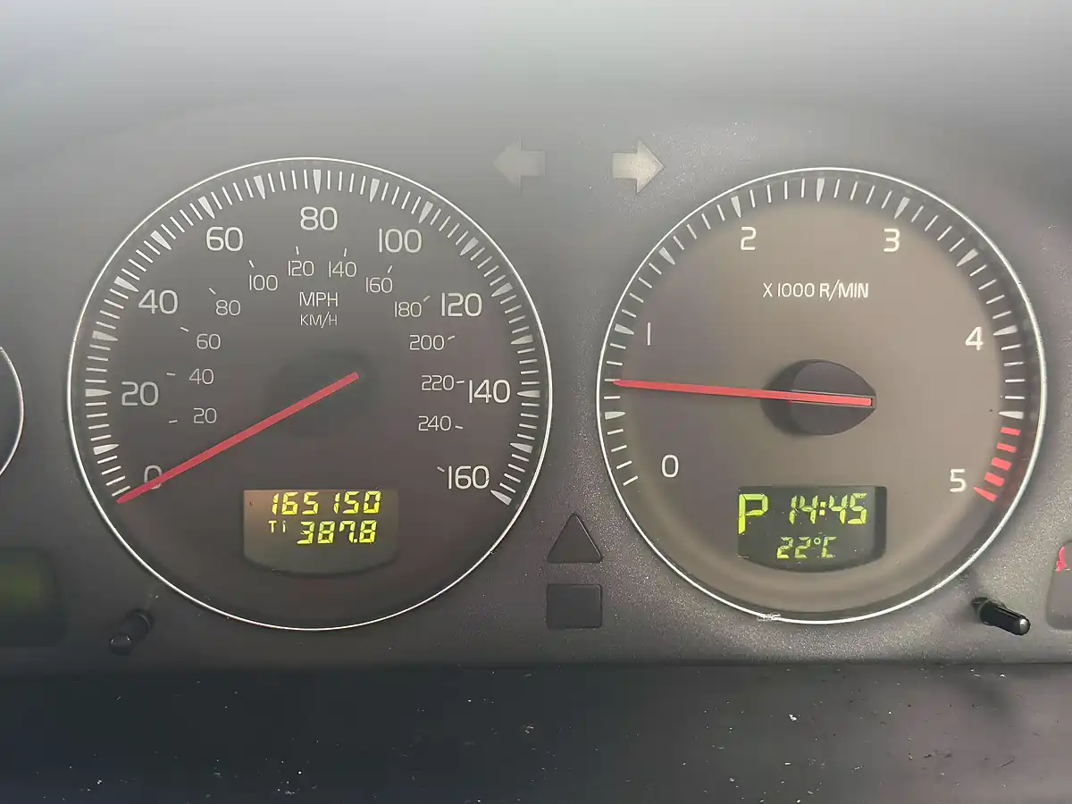 Used 2006 Volvo V70 S Grey - Interior and Exterior details 7