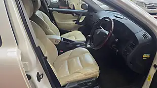 Used 2006 Volvo V70 Se Beige Leather Sunroof White - Interior and Exterior details 4