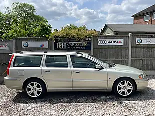 Used 2006 Volvo V70 Se Gold - Interior and Exterior details 6