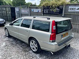 Used 2006 Volvo V70 Se Gold - Interior and Exterior details 9
