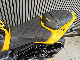 Used 2006 Yamaha FZ1N Fazer Yellow - Interior and Exterior details 13