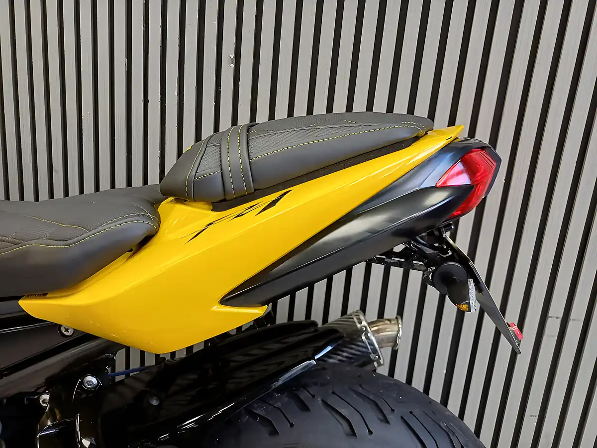 Used 2006 Yamaha FZ1N Fazer Yellow - Interior and Exterior details 14