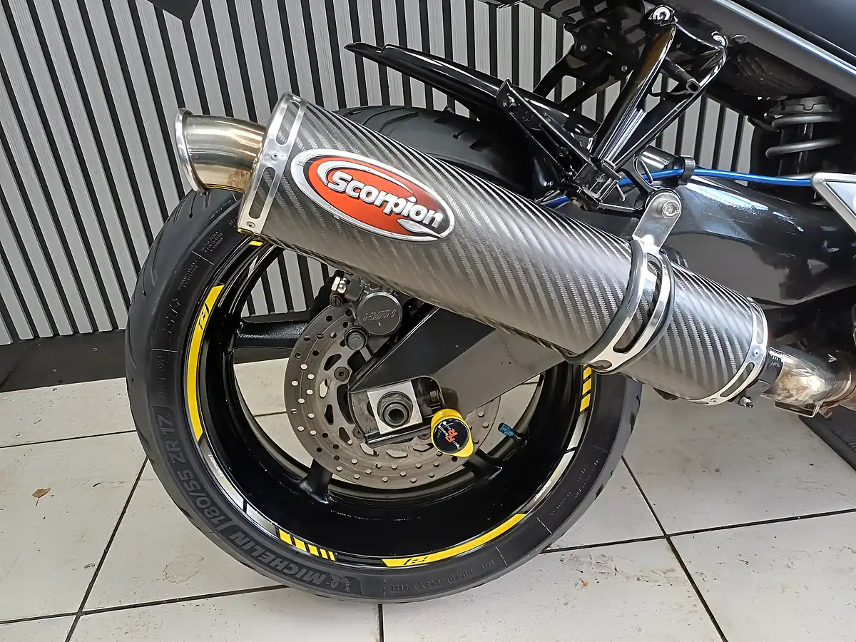 Used 2006 Yamaha FZ1N Fazer Yellow - Interior and Exterior details 17