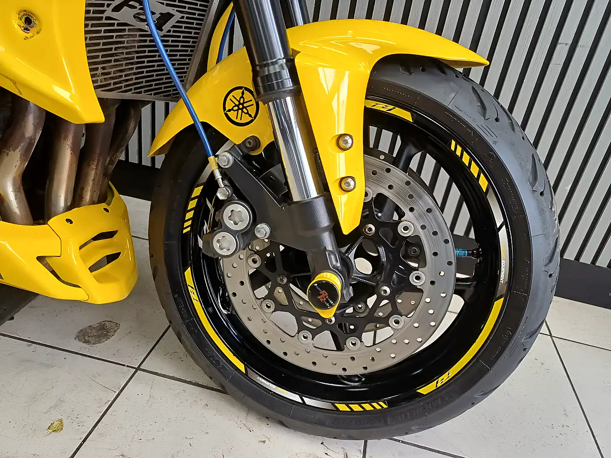 Used 2006 Yamaha FZ1N Fazer Yellow - Interior and Exterior details 19