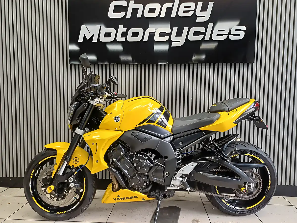 Used 2006 Yamaha FZ1N Fazer Yellow - Interior and Exterior details 2