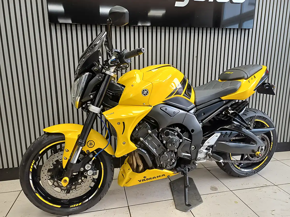 Used 2006 Yamaha FZ1N Fazer Yellow - Interior and Exterior details 6