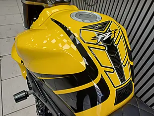 Used 2006 Yamaha FZ1N Fazer Yellow - Interior and Exterior details 8