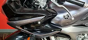Used 2006 Yamaha FZ6 Fazer Silver - Interior and Exterior details 14