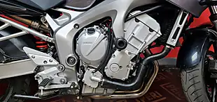Used 2006 Yamaha FZ6 Fazer Silver - Interior and Exterior details 3