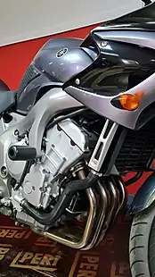 Used 2006 Yamaha FZ6 Fazer Silver - Interior and Exterior details 5