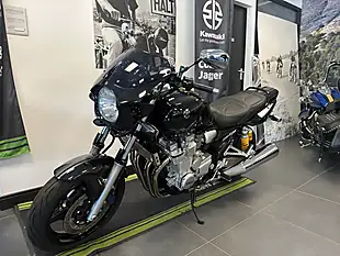 Used 2006 Yamaha XJR1300 Black - Interior and Exterior details 12