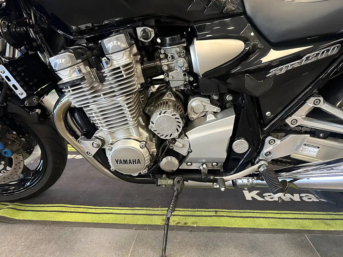 Used 2006 Yamaha XJR1300 Black - Interior and Exterior details 16