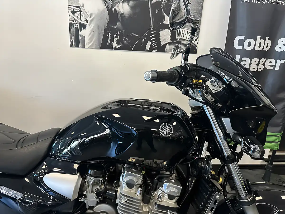 Used 2006 Yamaha XJR1300 Black - Interior and Exterior details 5