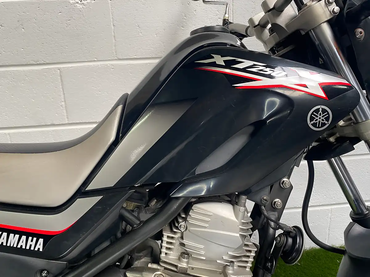 Used 2006 Yamaha XT250 XT250X Black and Silver - Interior and Exterior details 19