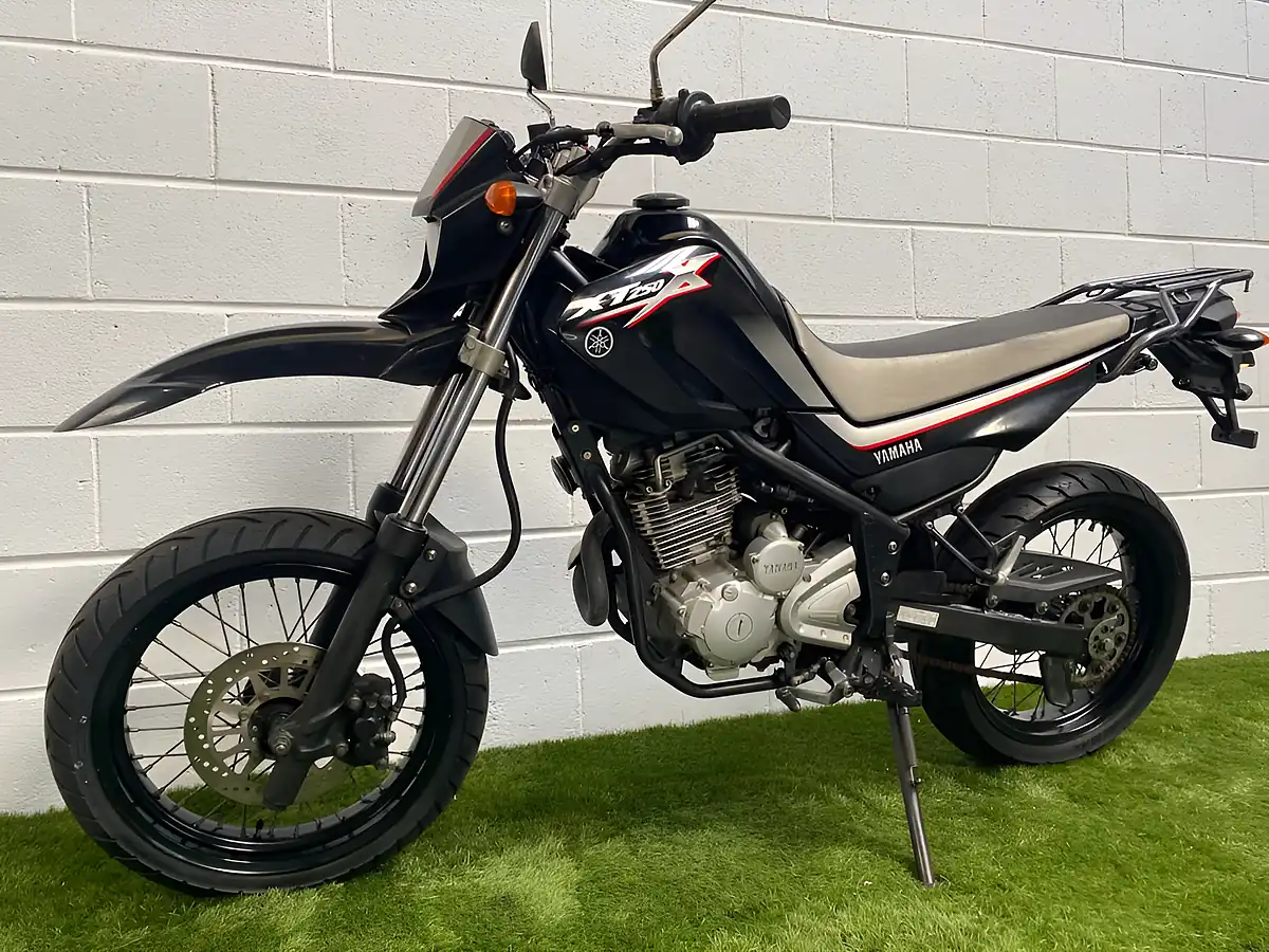 Used 2006 Yamaha XT250 XT250X Black and Silver - Interior and Exterior details 5