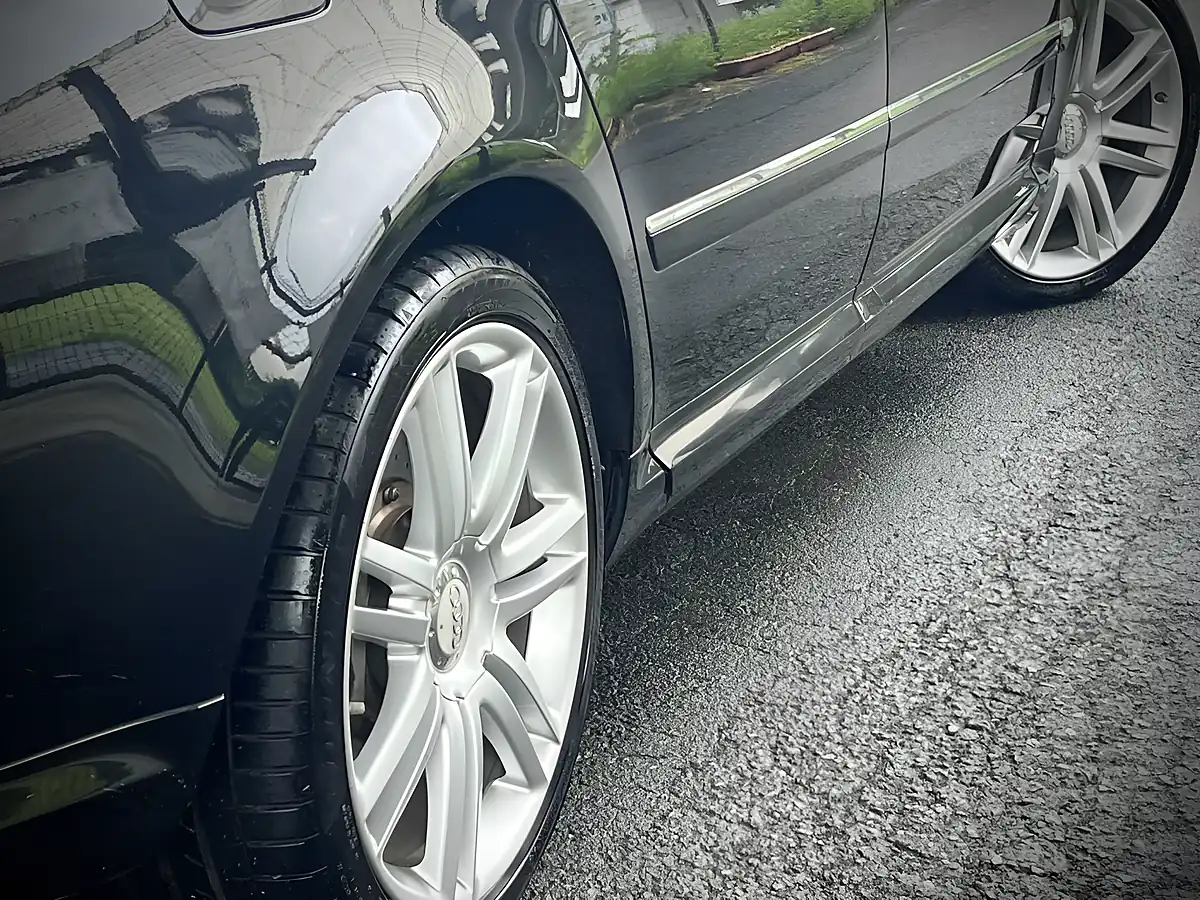 Used 2007 Audi S8 Fully Loaded Black - Interior and Exterior details 11