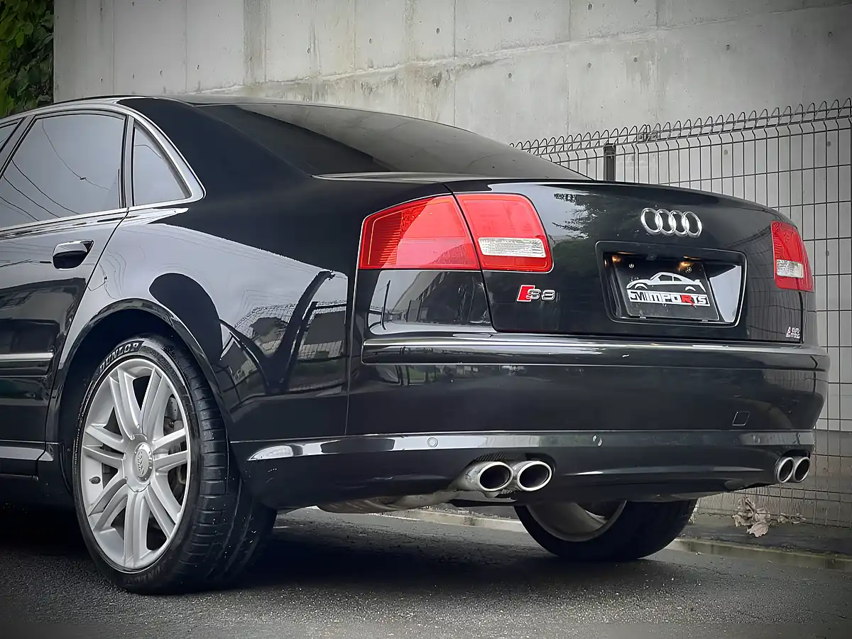 Used 2007 Audi S8 Fully Loaded Black - Interior and Exterior details 12